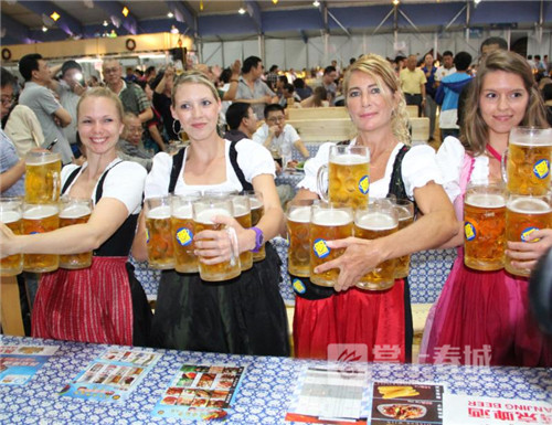 慕尼黑啤酒节狂欢视频,北京慕尼黑啤酒节2018