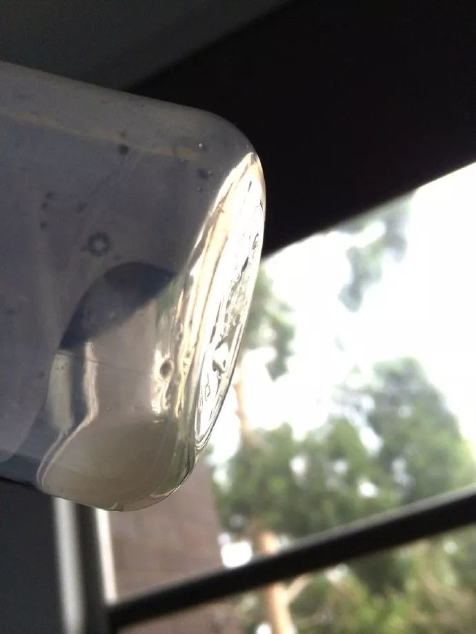 母乳瓶喂必须用吸奶器吗,靠吸奶器实现母乳喂养