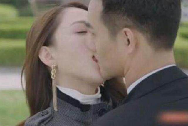 演员在拍吻戏时有哪些是真吻,拍吻戏时演员不尴尬吗