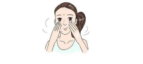 自己用工具怎么祛黑头白头,用手挤黑头怎么补救