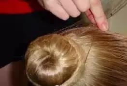 舞蹈发量少盘头教程,表演盘头的简单方法