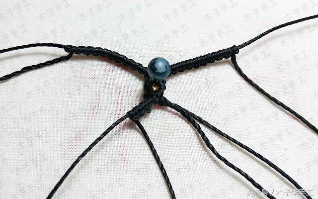 爱心情侣手绳教程视频,情侣手绳编法大全