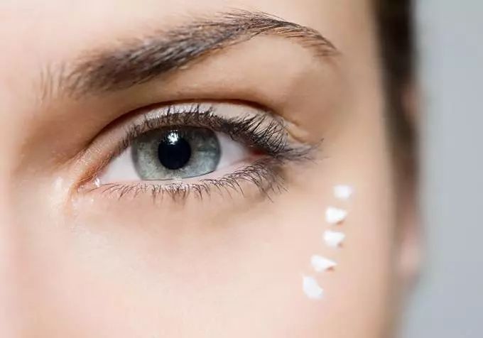 方脸明星舒淇眼线,舒淇蓝色眼妆