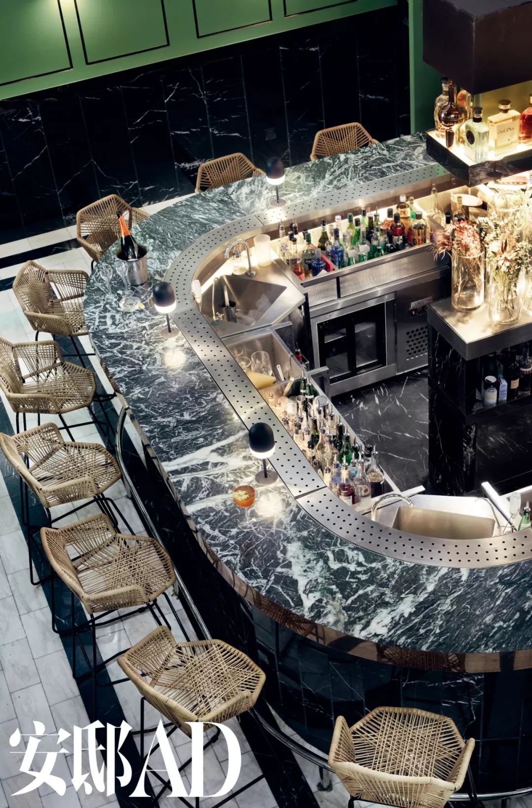 喝酒分人，酒吧也分圈子