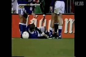 看清楚大罗生涯遭遇的恶劣犯规,罗纳尔多在意甲遭遇的恶意犯规