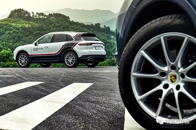 +族｜盛宴山城——试驾保时捷全新Cayenne｜中国汽车报