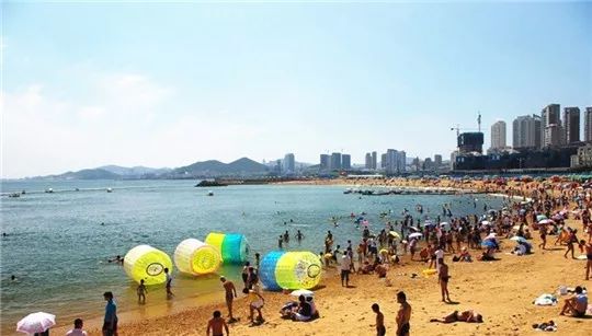 踏浪看海享受阳光沙滩海浪,玩遍海边