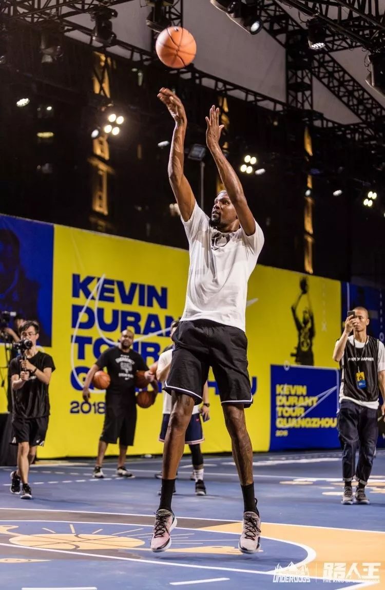 你能享受这项运动的快乐，请感谢这里提到的名字