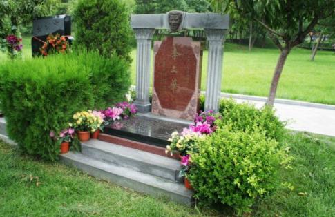 十大奢侈墓地排名,明星十大墓地