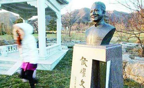 十大奢侈墓地排名,明星十大墓地