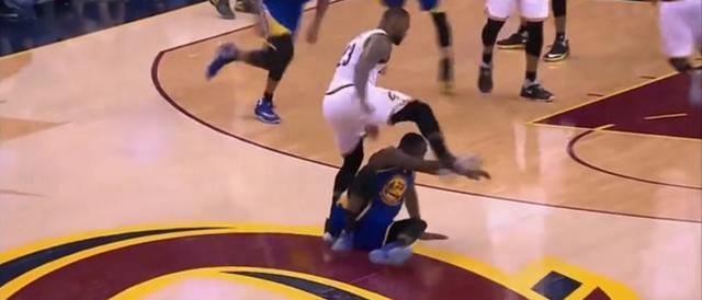 挠痒吃技犯，13年总决回归篮球本质，令人印象深刻的5大技术犯规