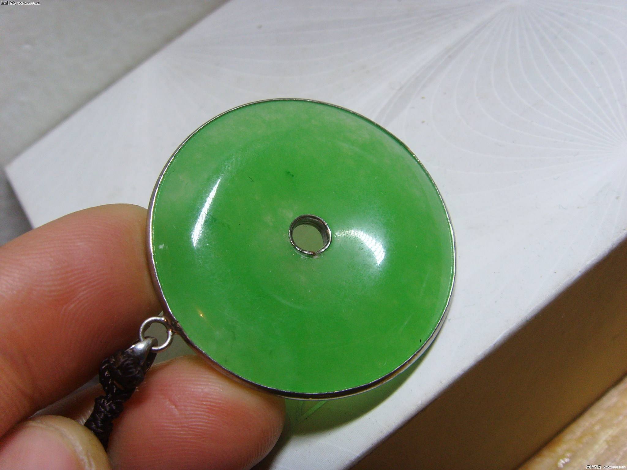 翠玉是真正的玉石么,翠玉多珠宝是真的吗