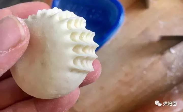 几个小工具竟能把2元1个的普通包子做成艺术品惊艳了老外!