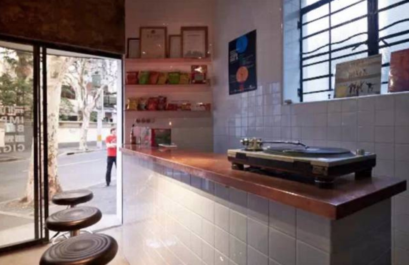 上海那些悄悄复苏的黑胶店们，重启数字音乐的时代