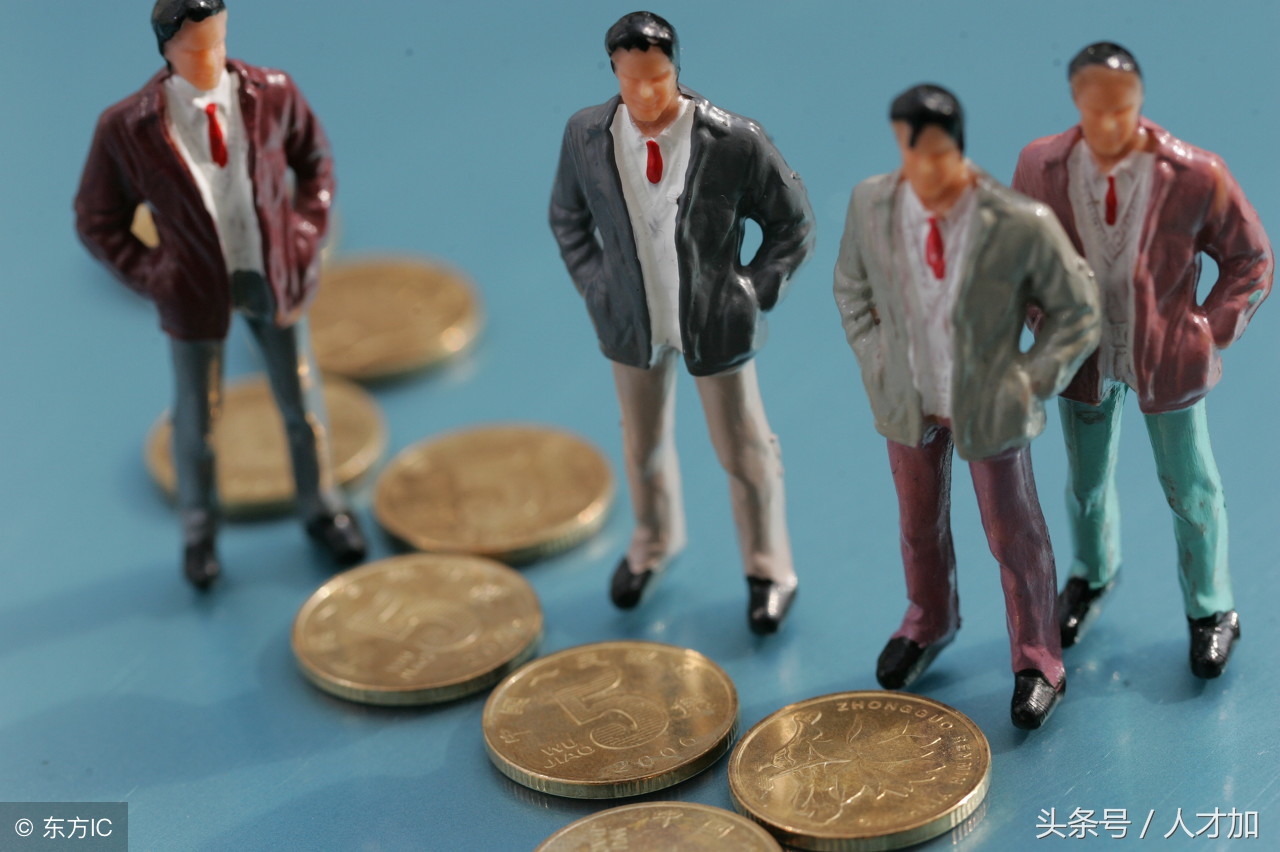 无产中产阶级：在朋友圈做网红，在生活中还花呗