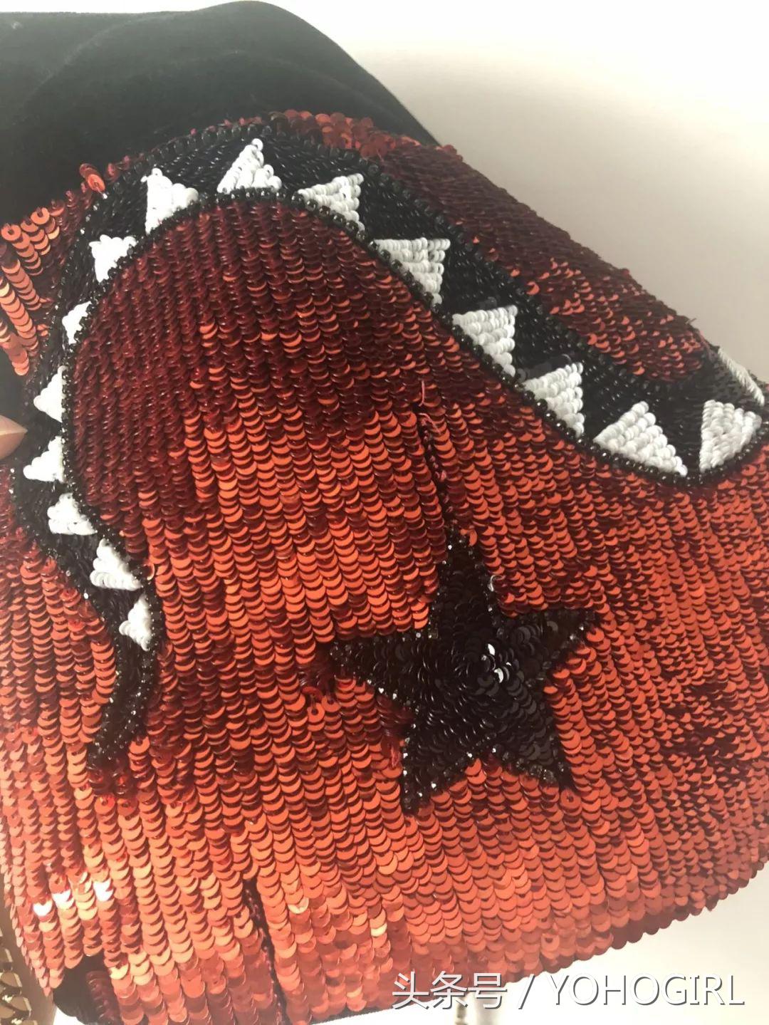 买它花了我一个月工资，可居然穿了一天就坏了？！