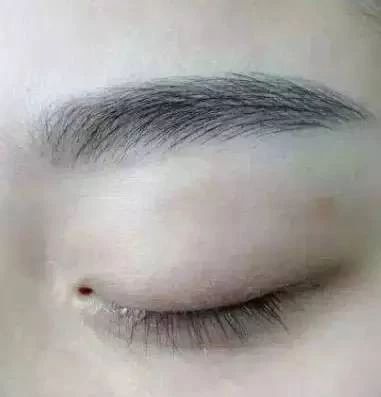 看眉毛识人心图解,看眉识人眉毛越往后越稀疏