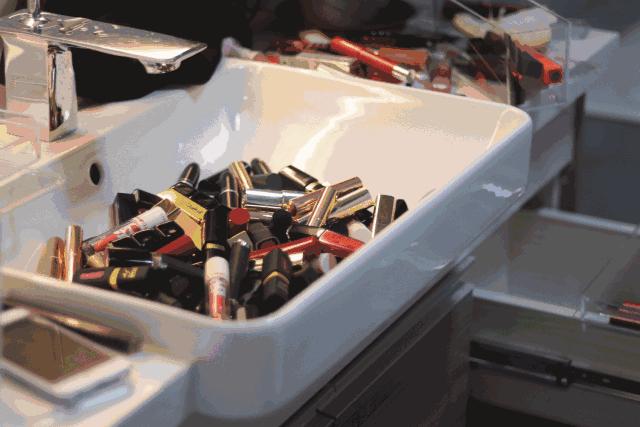 还没用的护肤品过期,还没开封过期的化妆品还能用吗