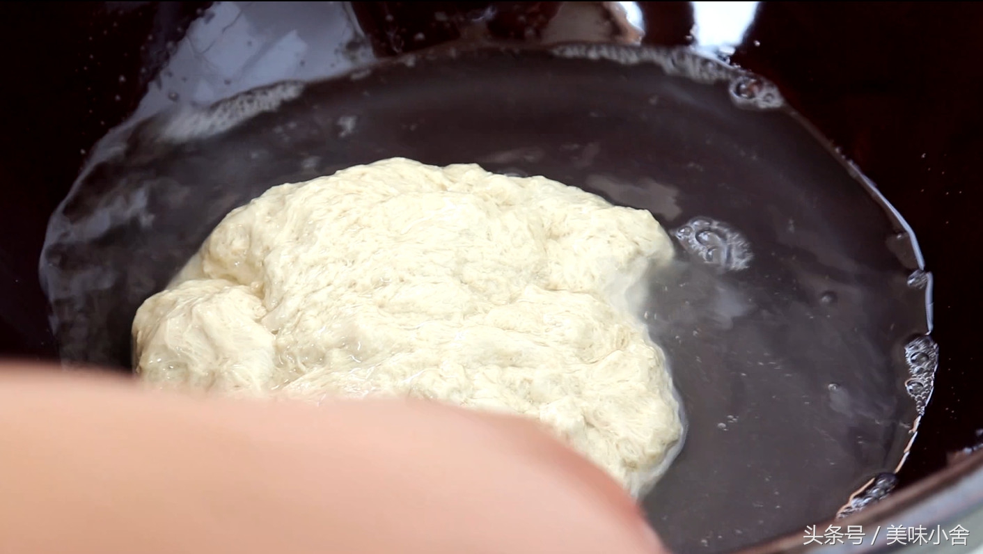 自制凉皮怎么不开裂又筋道,教你如何做家常凉皮
