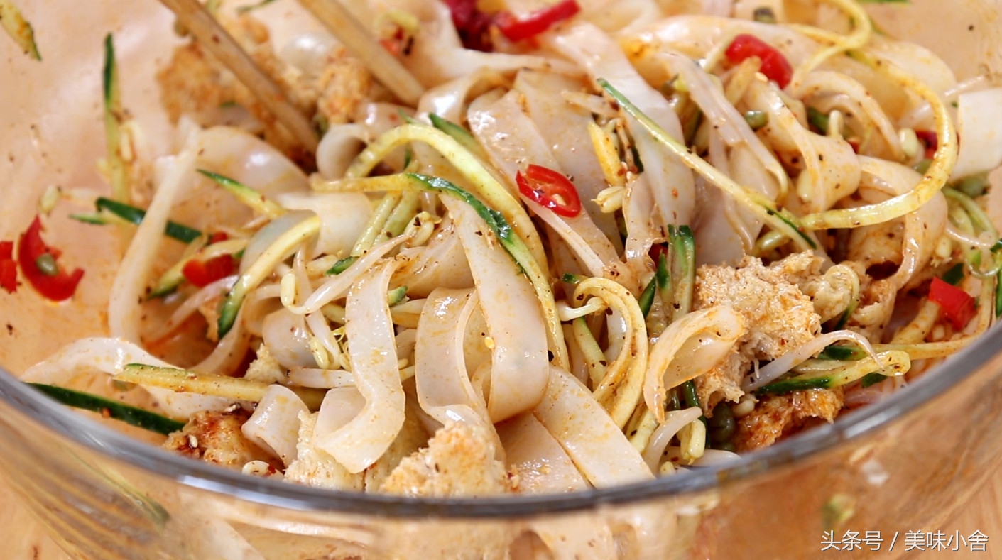 自制凉皮怎么不开裂又筋道,教你如何做家常凉皮