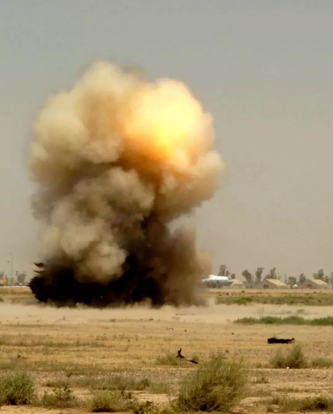 “老公水开了，帮我倒面粉吧”瞬间家毁人亡！