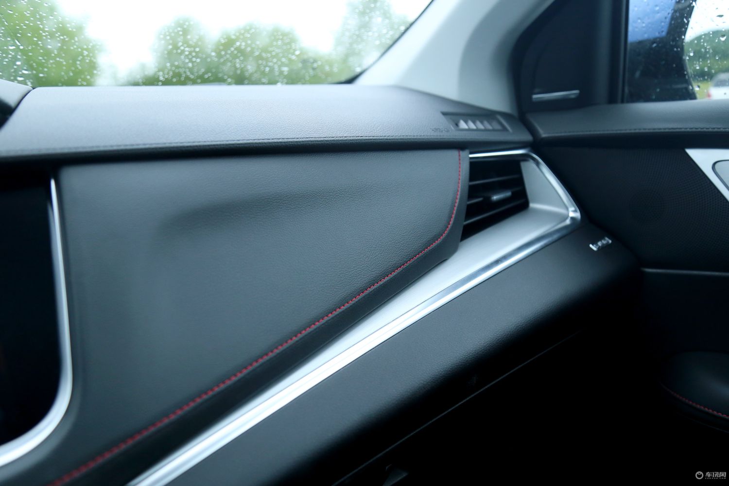 斯威g012021款试驾视频,斯威g01试驾小视频