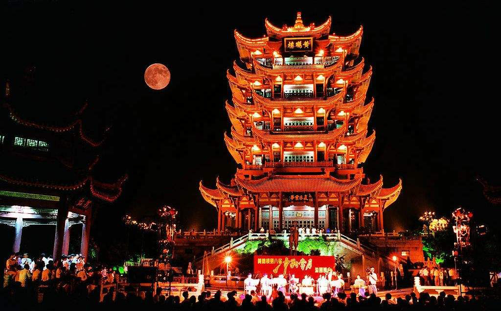 四大名楼对应的诗词哪个更经典,四大名楼诗词必背