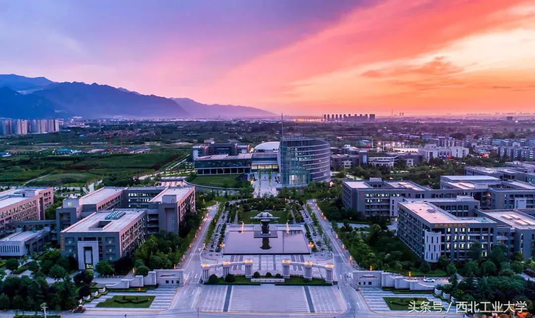 萌新攻略新生开学必备清单请查收,萌新攻略指南用得好开学没烦恼