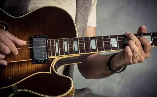 木吉他长期不玩如何保养,木吉他全套保养