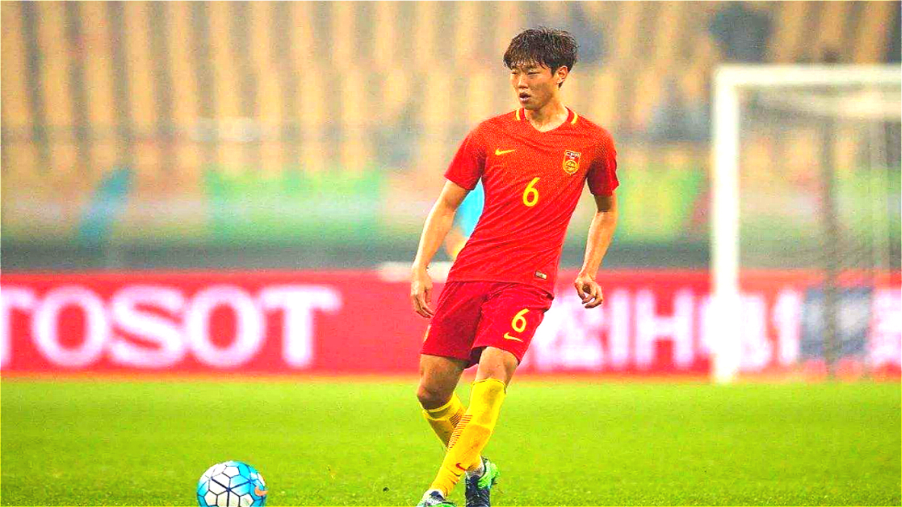 这位足球星二代没给老爸丢脸,他刚在亚运会上打入两粒进球!