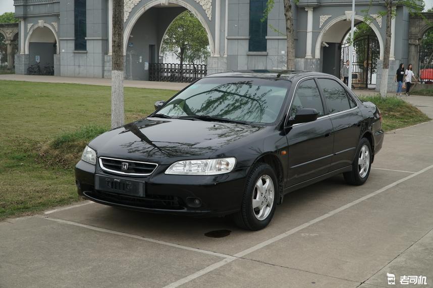 新一代第十二代本田雅阁,凯美瑞2021精英版和雅阁20211.5t