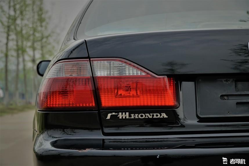 新一代第十二代本田雅阁,凯美瑞2021精英版和雅阁20211.5t