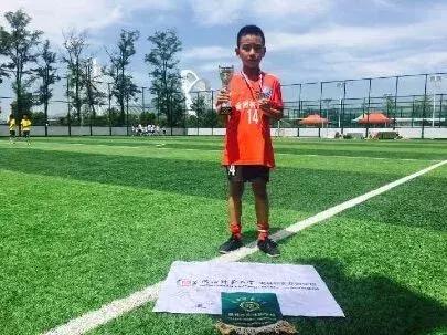 陕师大奥园参加“一带一路”杯全国青少年足球邀请赛再获佳绩