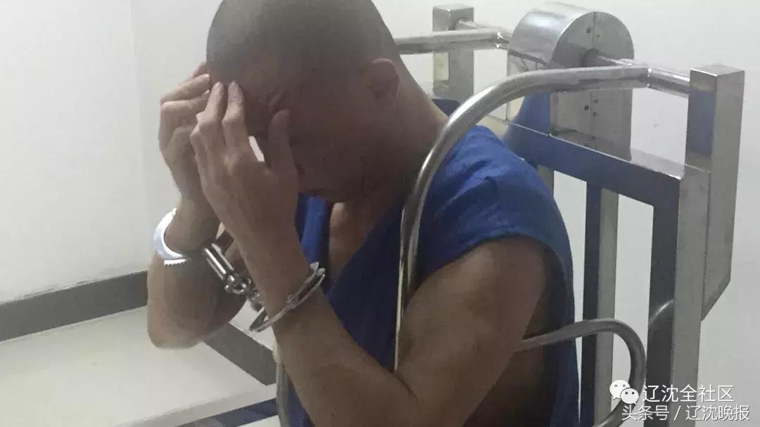 打赏女主播偷东西,男子为打赏女主播搬仓库