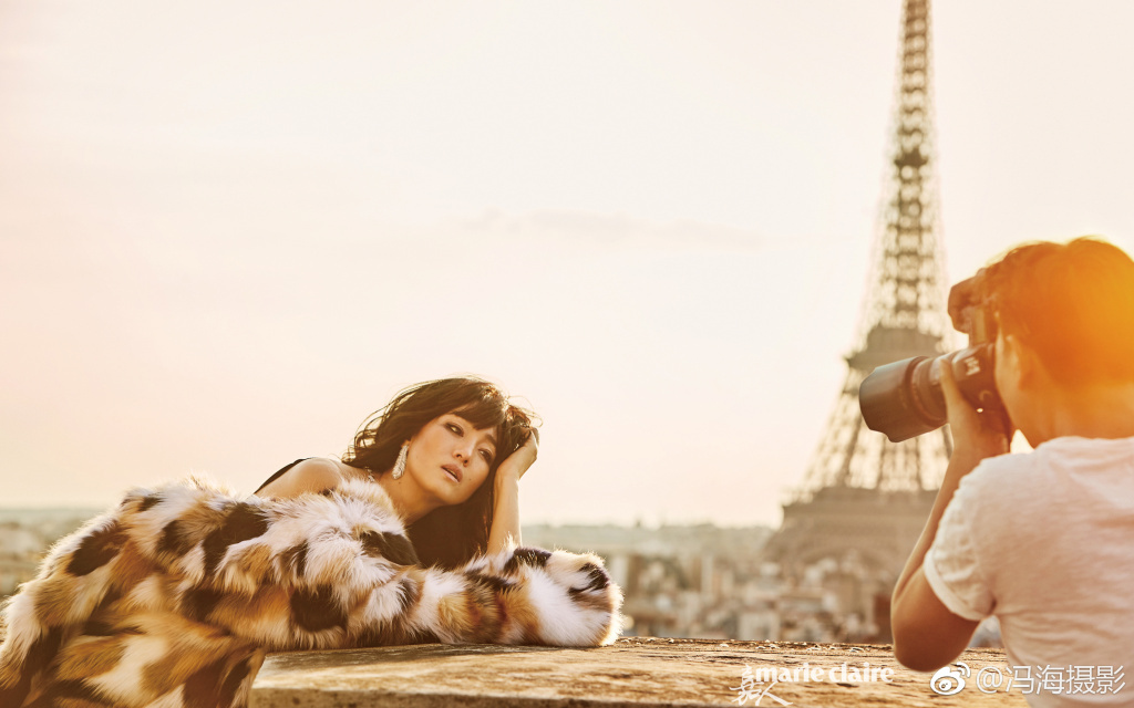 巩皇几岁了,巩皇年轻的时候有多美