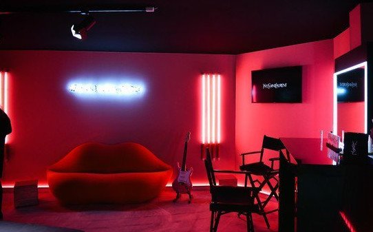 今年为啥兰蔻雅诗兰黛纷纷降价,兰蔻和雅诗兰黛哪些单品好