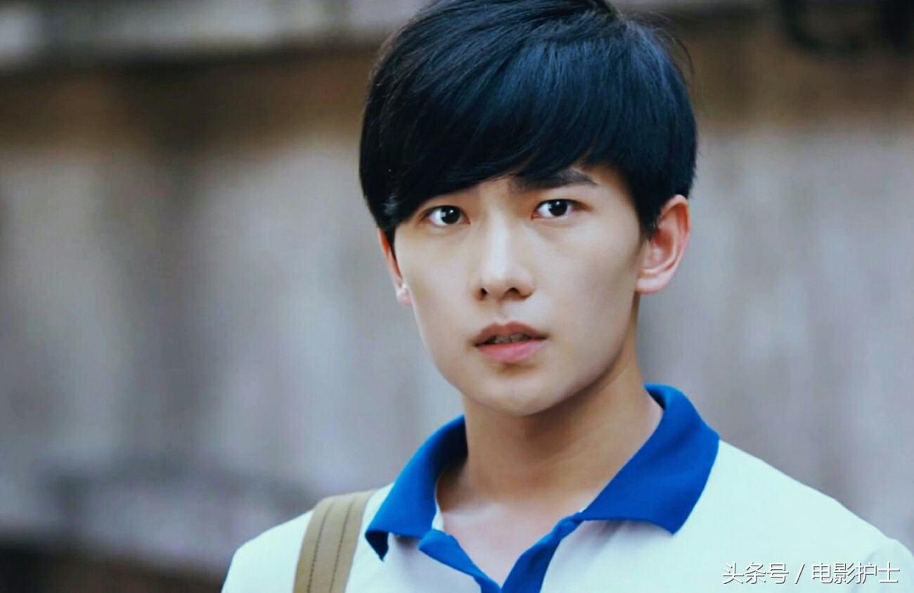 杨洋娱乐热搜第一名,杨洋颜值吊打小鲜肉