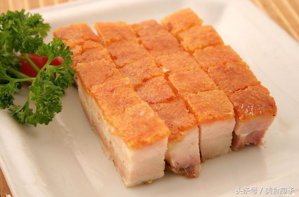 广式烤肉脆皮制作,乡村食叔脆皮烤肉