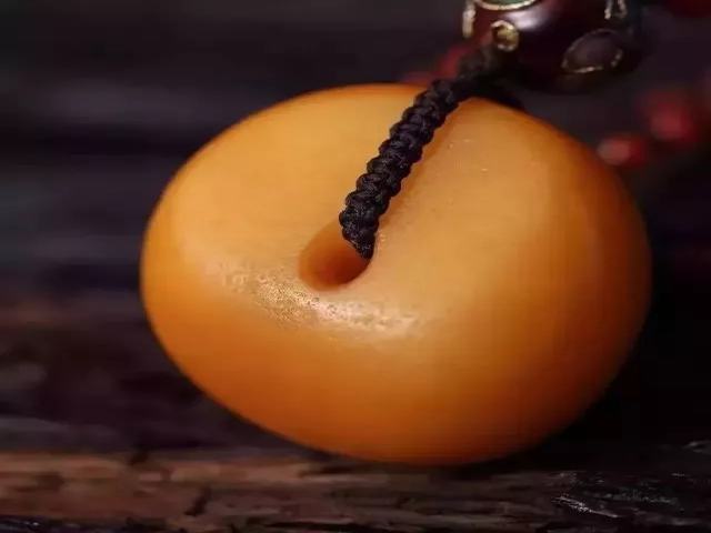 最好的琥珀蜜蜡是什么,琥珀蜜蜡的十大特征