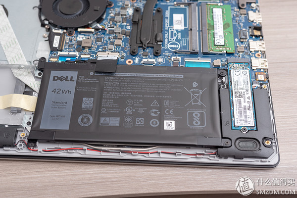 戴尔灵越15-5570怎么样,戴尔灵越5570是窄边框吗