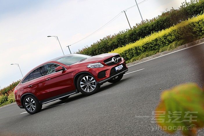 开gle400,沉浸式体验奔驰gle400coupe