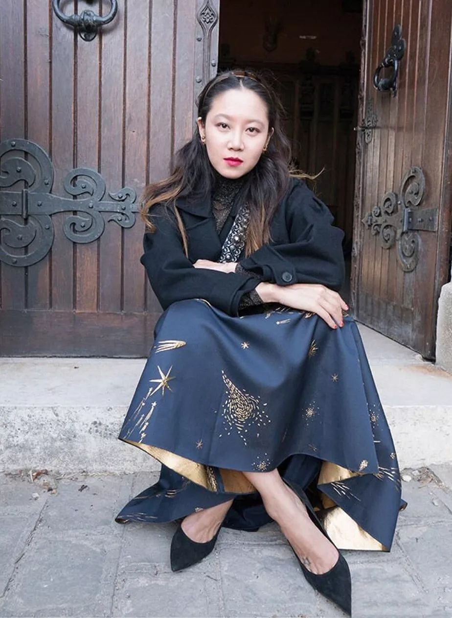 孔孝真穿的裙子,孔孝真穿着启示录