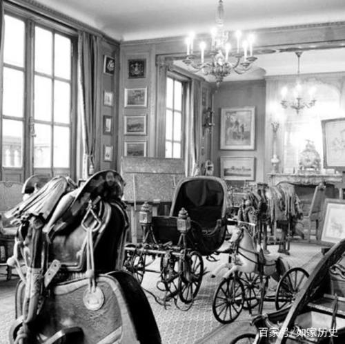 supreme彩色logo,supreme的logo设计由来