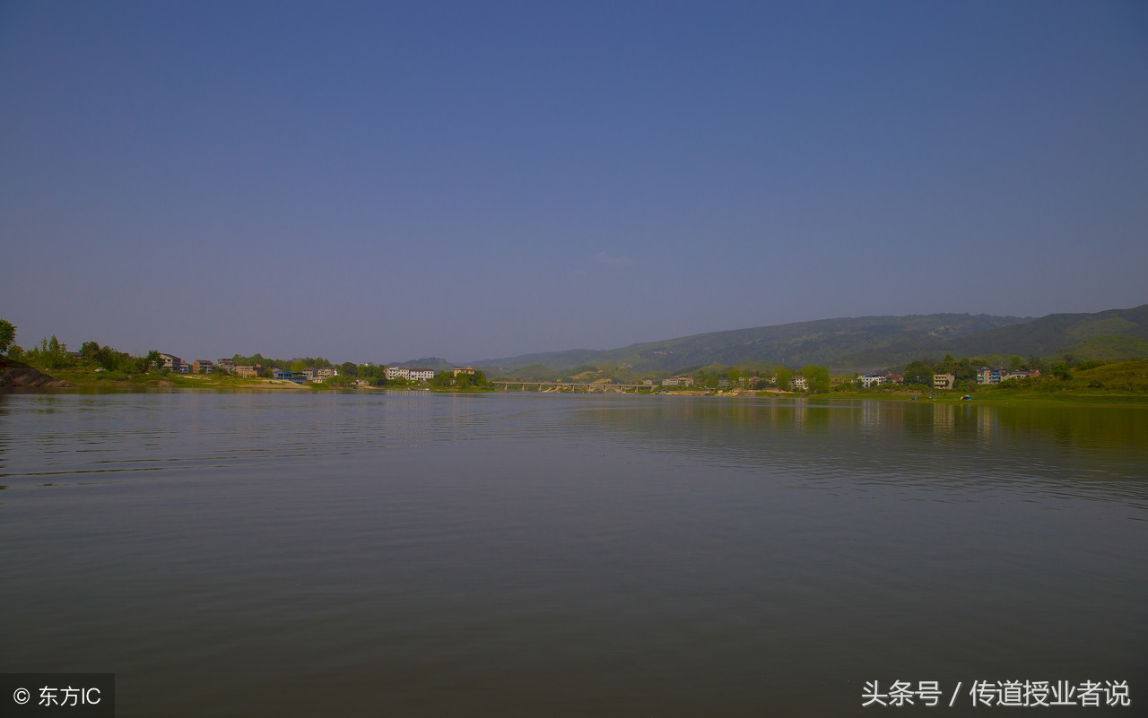 关于热爱家乡赞美家乡的作文,以爱国爱家乡为主题作文