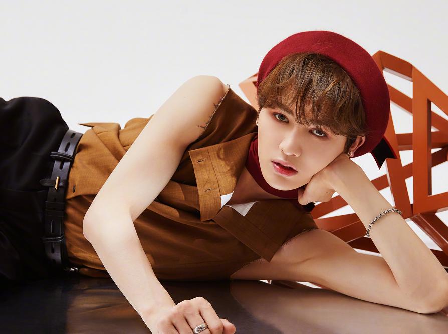 produce101第二季朱正廷justin,范丞丞黄色卫衣乐华七子