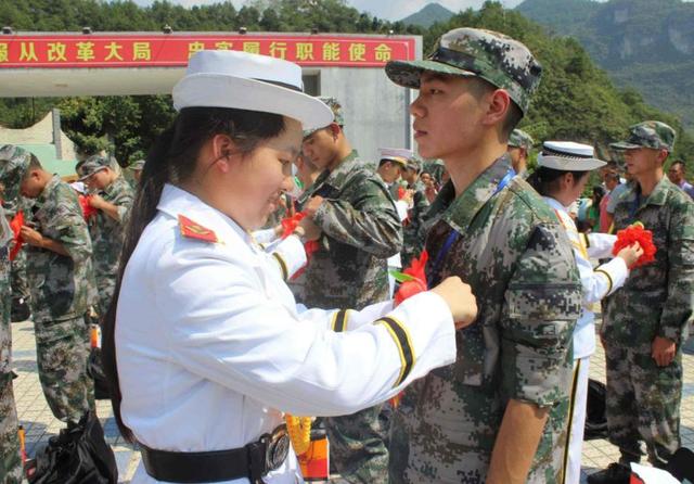 新兵训练撑不住身体,新兵在部队体能训练跟不上怎么办