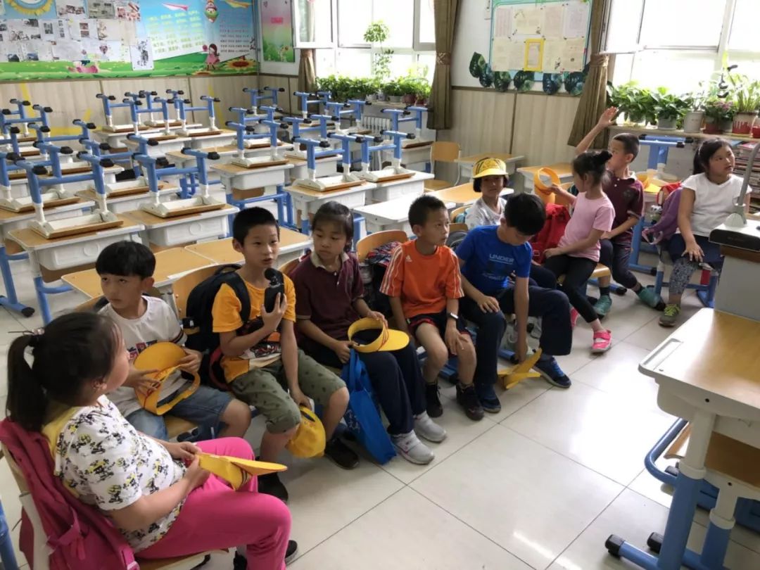 快乐小足球,快乐小足球运动员小班教案