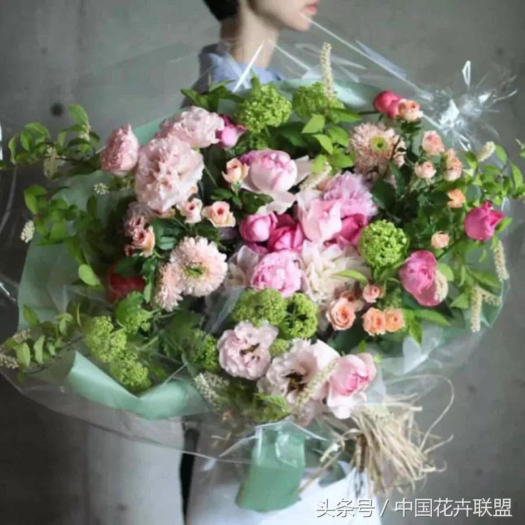 花店不赚钱还要不要坚持下去,花店主要靠什么挣钱