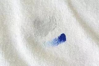 洗衣服卫生纸粘衣服怎么处理掉,洗衣服时卫生纸粘在上面怎样去除