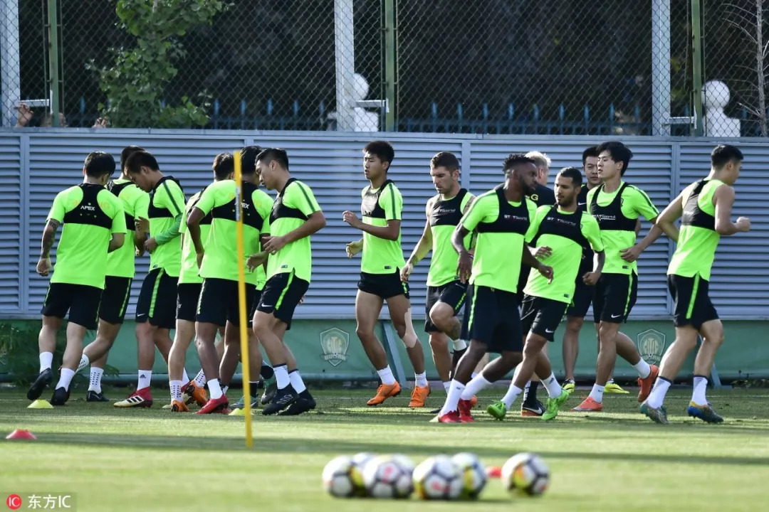 施密特最新比分预测,施密特新赛季阵容